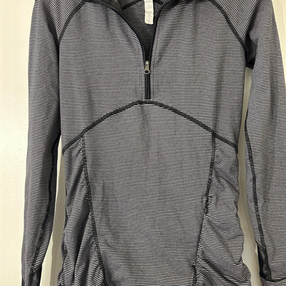 Lululemon half zip pullover striped print size 4